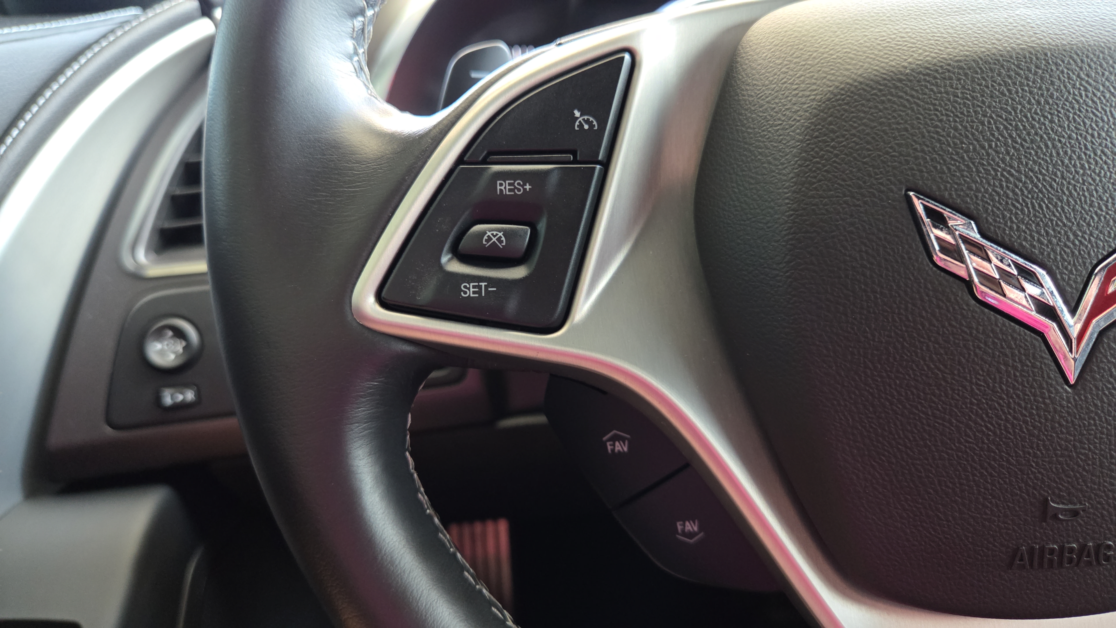 Used 2019 Chevrolet Corvette Grand Sport w/ Carbon Flash Badge Package RWD image 24