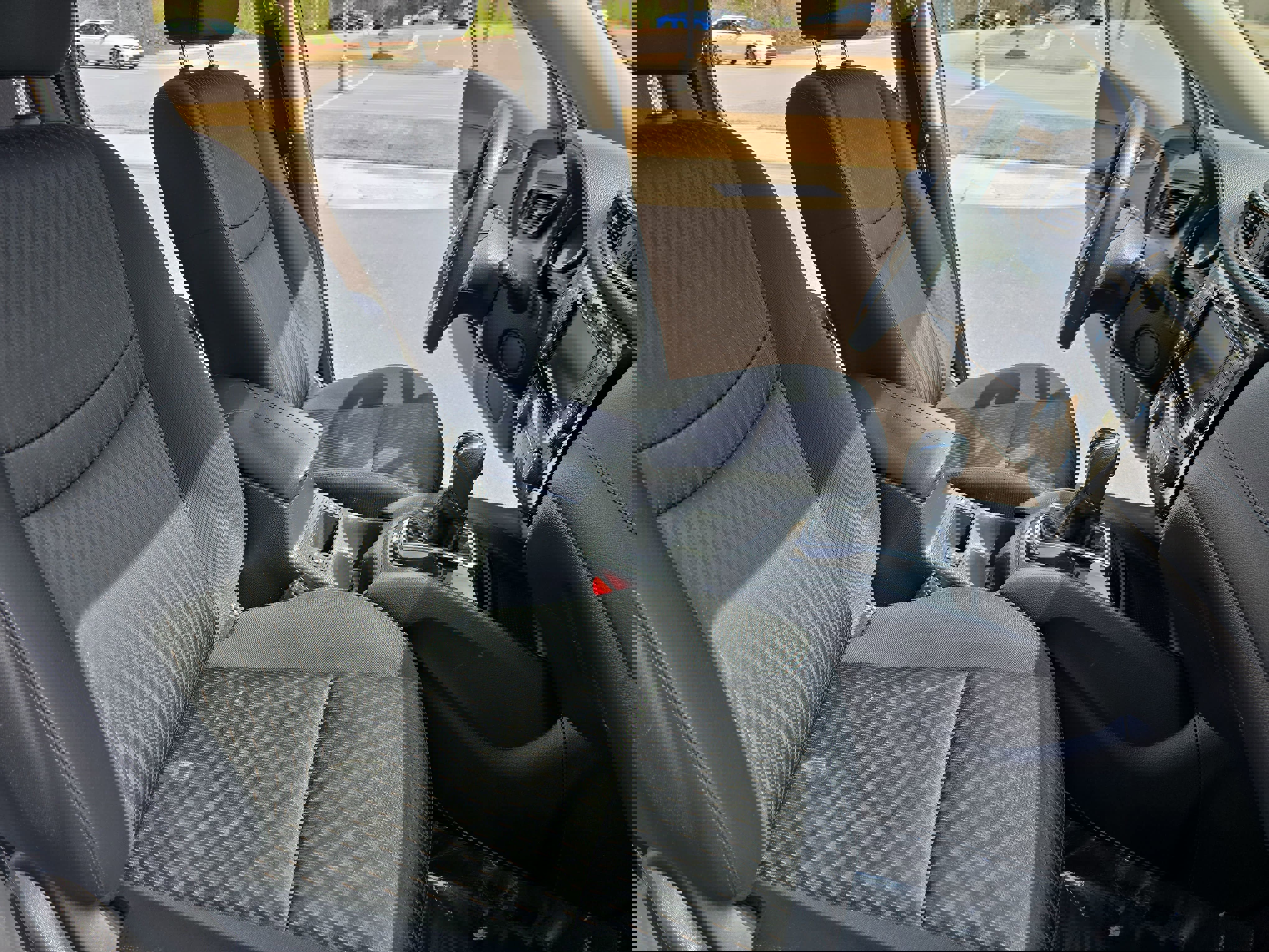 Used 2018 Nissan Rogue SV image 10