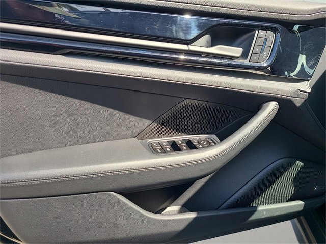 Used 2025 Porsche Panamera 4 w/ Premium Package image 17