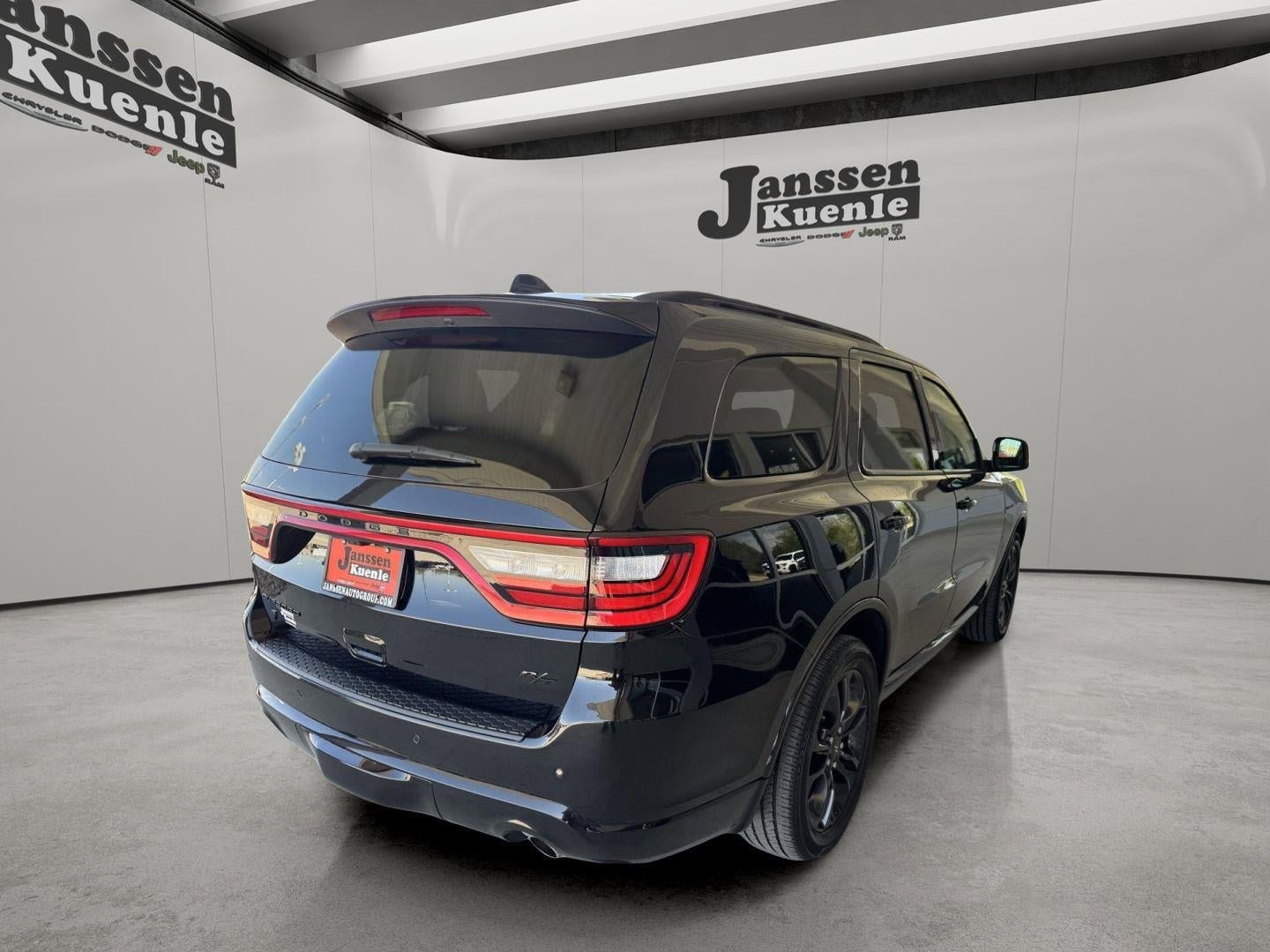 Used 2024 Dodge Durango R/T AWD/4WD image 3