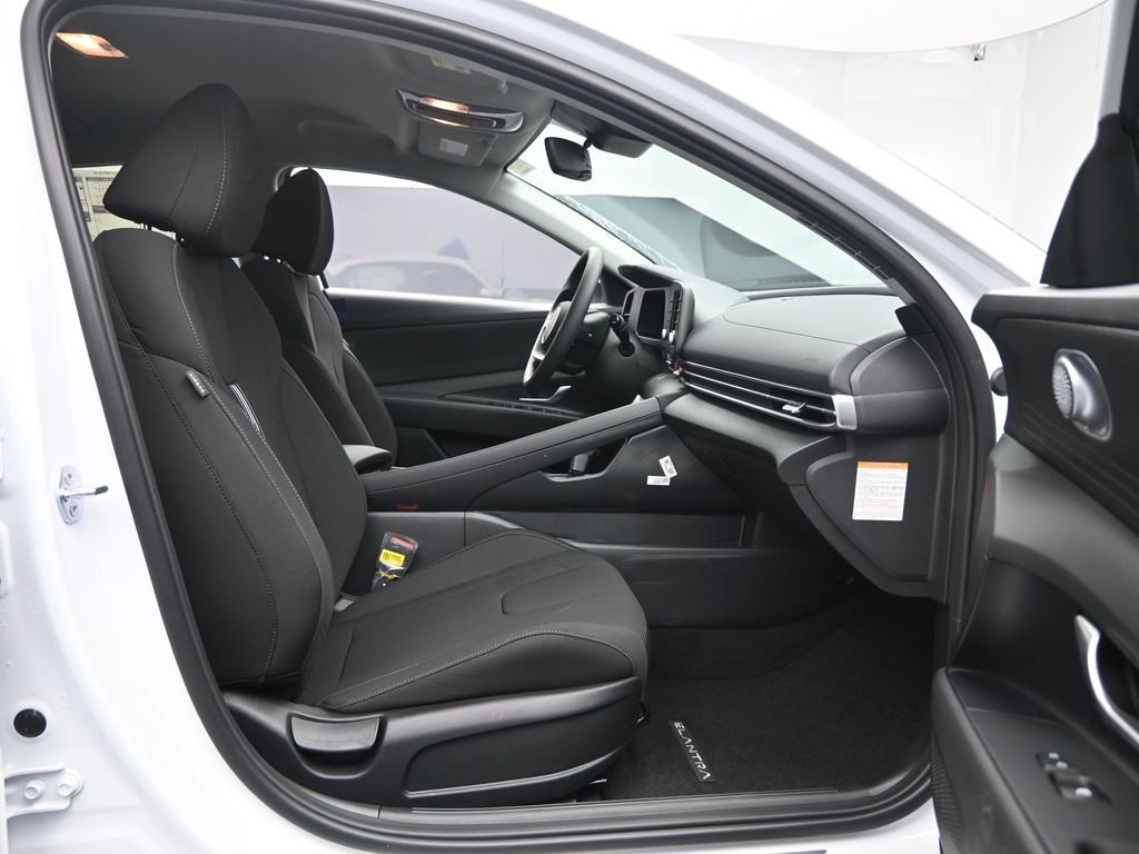 New 2026 Hyundai Elantra Blue image 31