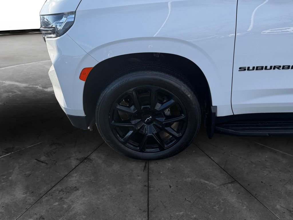 Used 2022 Chevrolet Suburban RST w/ Luxury Package image 14