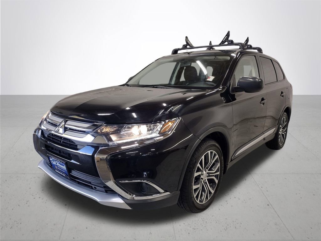 Used 2018 Mitsubishi Outlander ES image 2