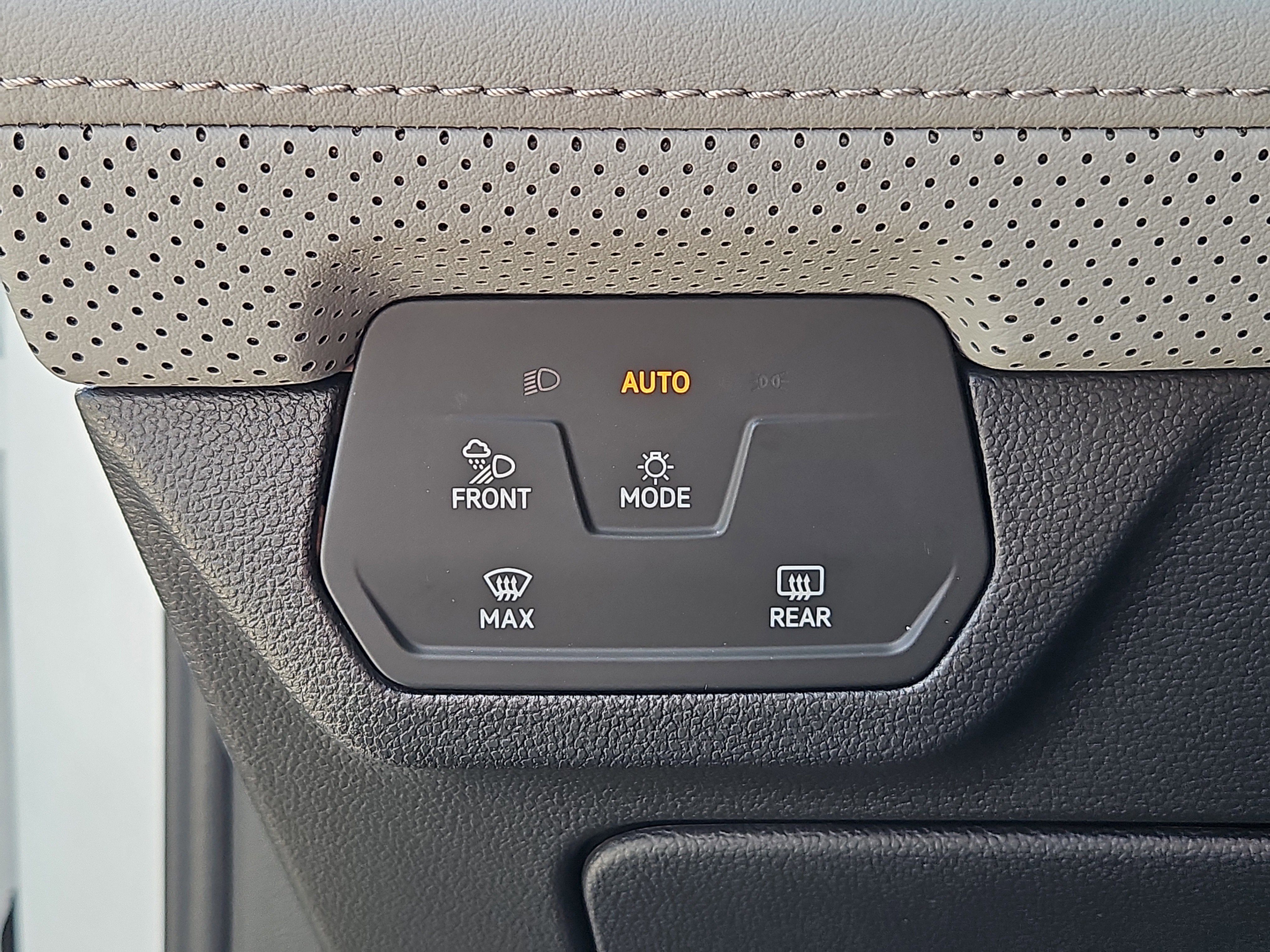 New 2026 Volkswagen Atlas Peak Edition AWD/4WD image 10