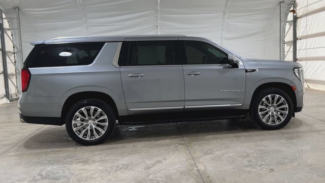 Used 2023 GMC Yukon XL Denali AWD/4WD image 5