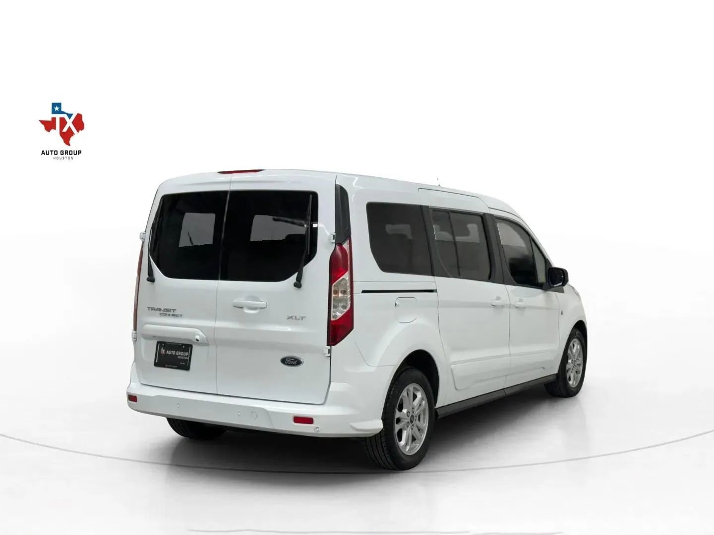 Used 2023 Ford Transit Connect XLT image 6