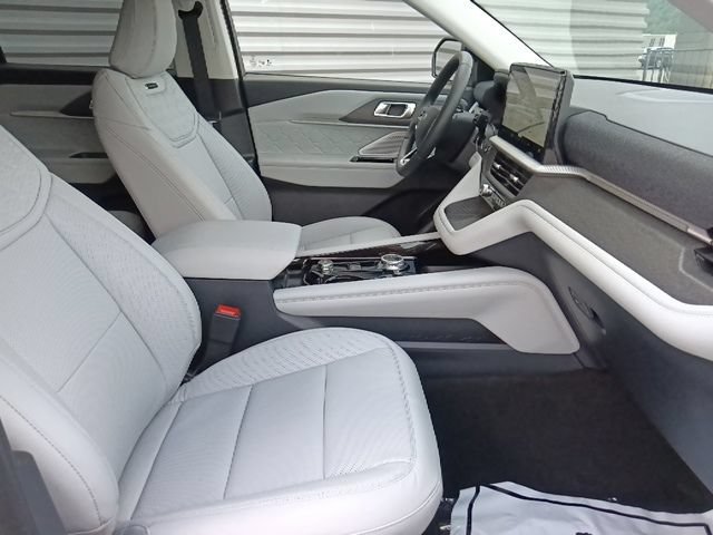New 2026 Ford Explorer Platinum w/ LUX Leather Package AWD/4WD image 36