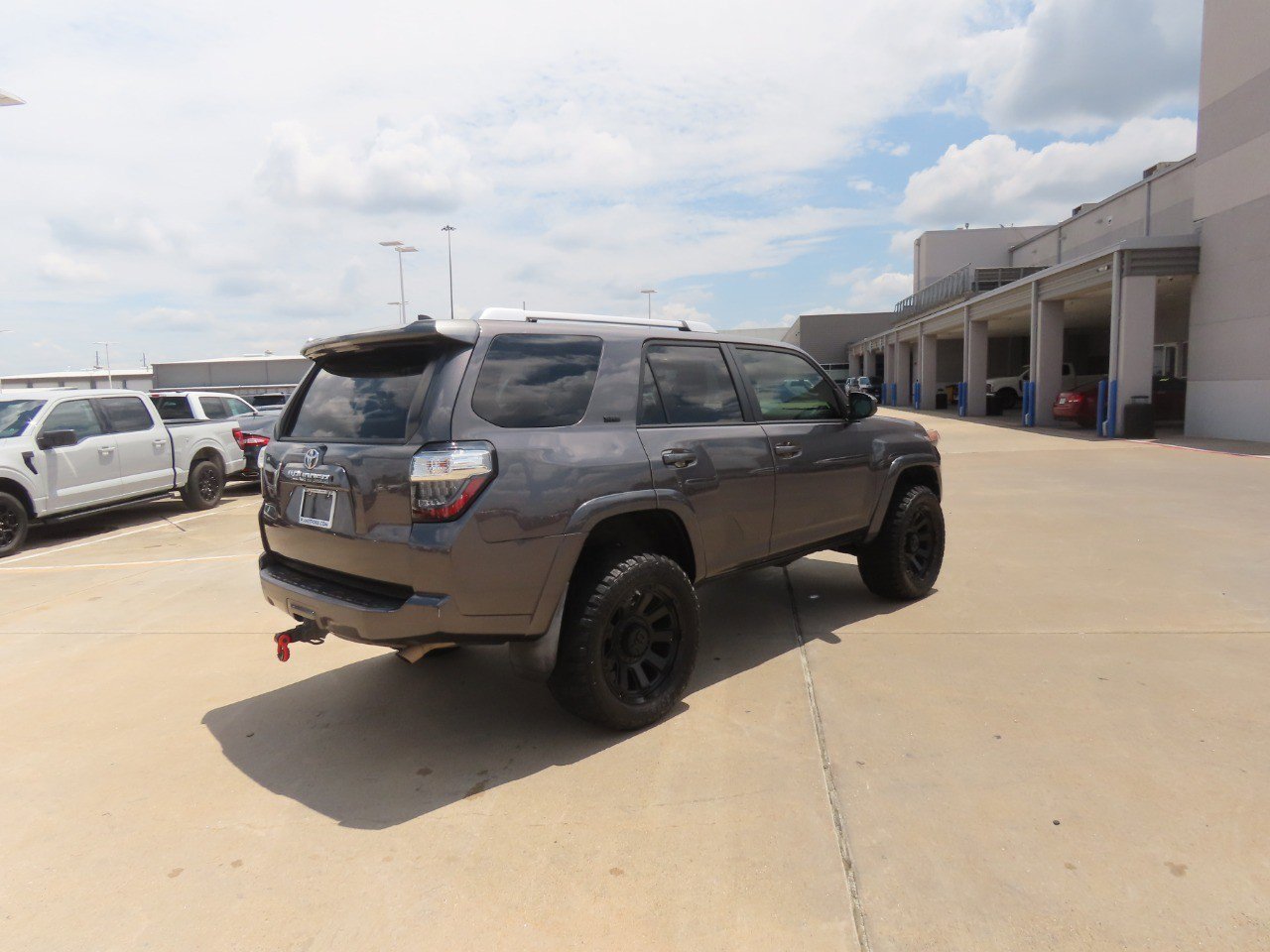 Used 2017 Toyota 4Runner SR5 RWD image 11