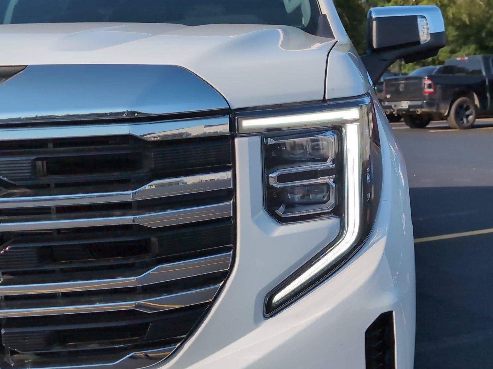 New 2026 GMC Sierra 1500 SLT w/ SLT Premium Plus Package AWD/4WD image 12