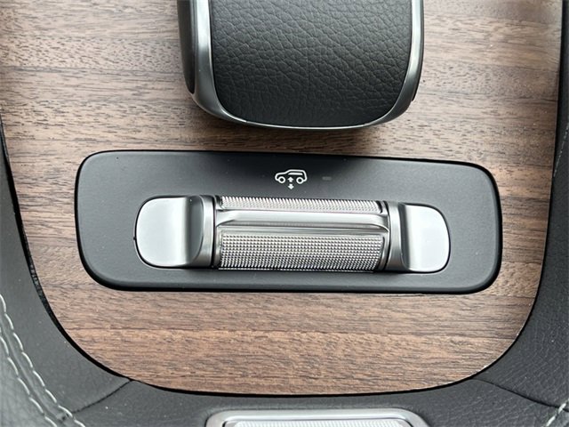 Used 2025 Mercedes-Benz GLS 450 4MATIC image 33