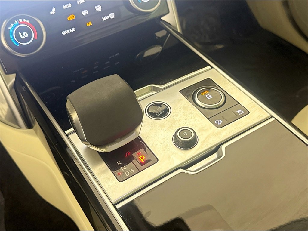 Used 2023 Land Rover Range Rover SE image 16