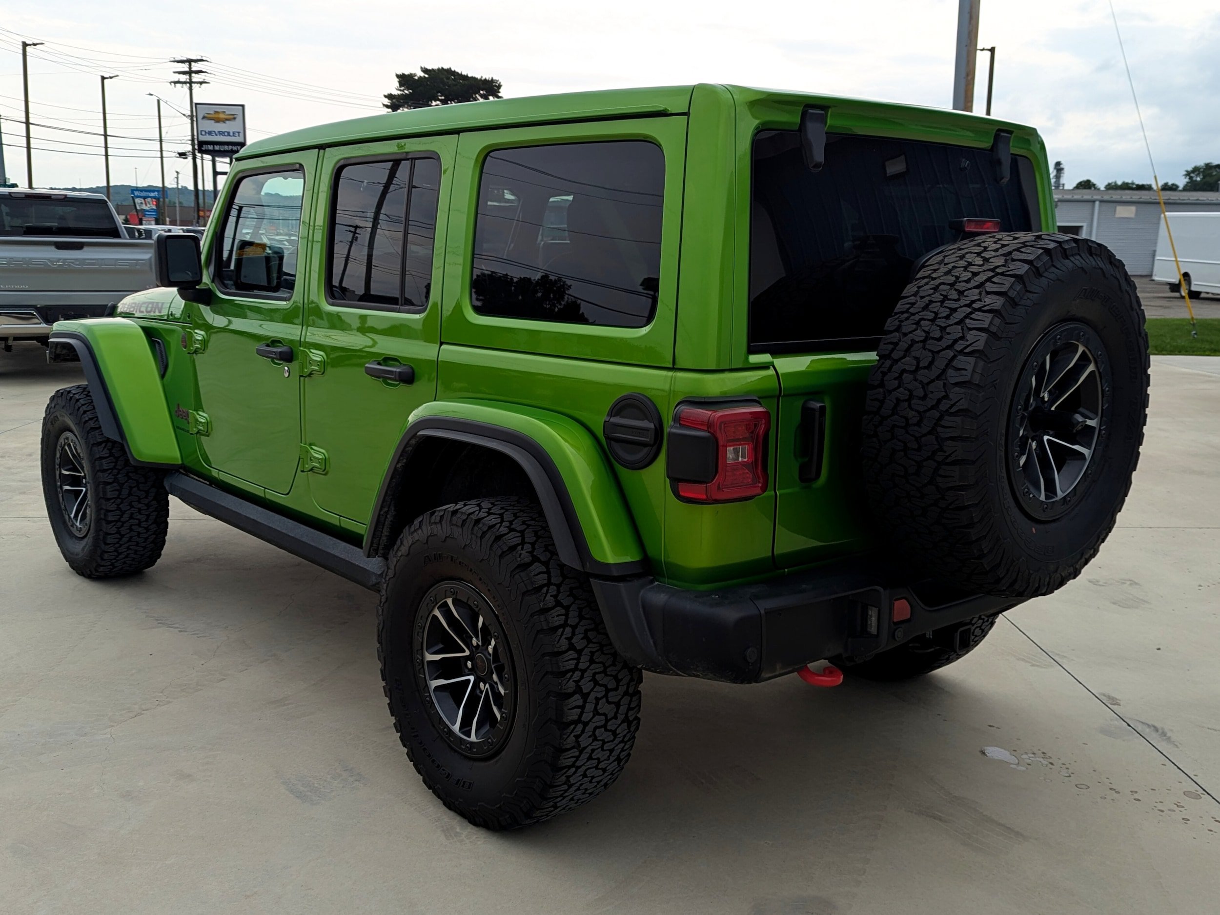 Used 2025 Jeep Wrangler Unlimited Rubicon AWD/4WD image 2