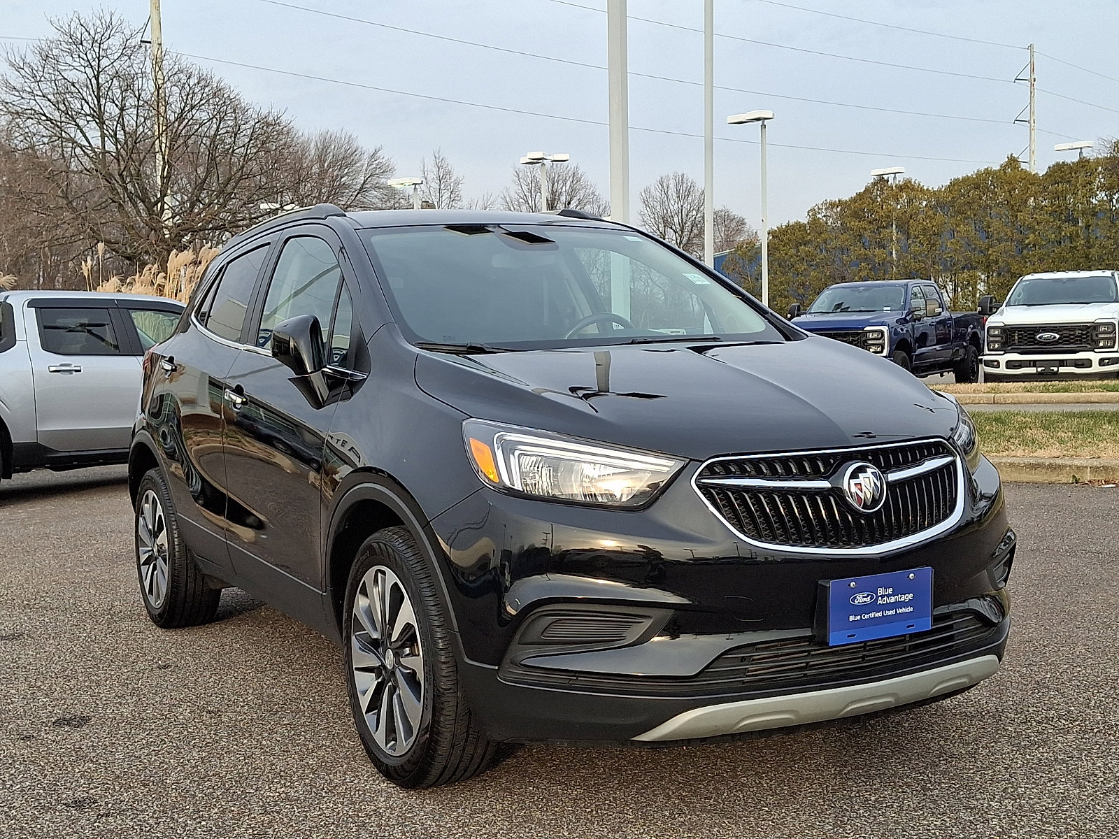 Used 2022 Buick Encore Preferred w/ Safety Package image 2