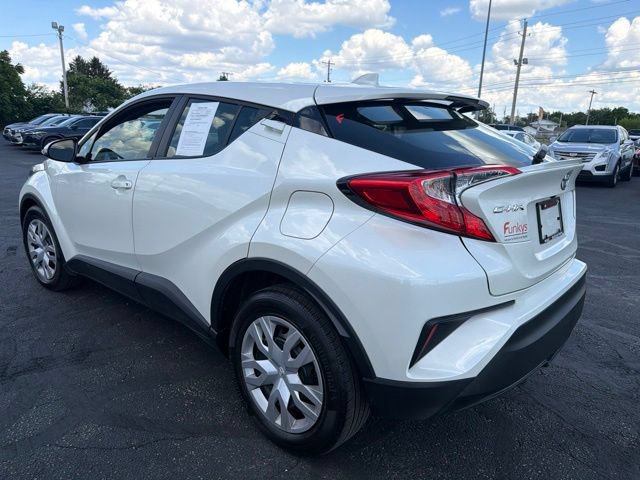 Used 2019 Toyota C-HR LE FWD image 5