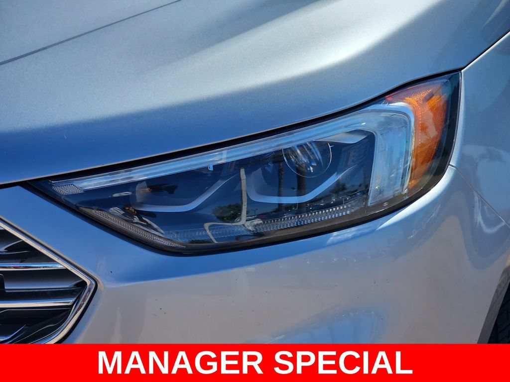 Used 2022 Ford Edge Titanium w/ Equipment Group 301A AWD/4WD image 34