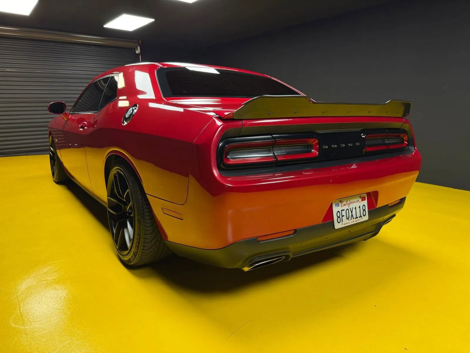 Used 2016 Dodge Challenger R/T RWD image 4