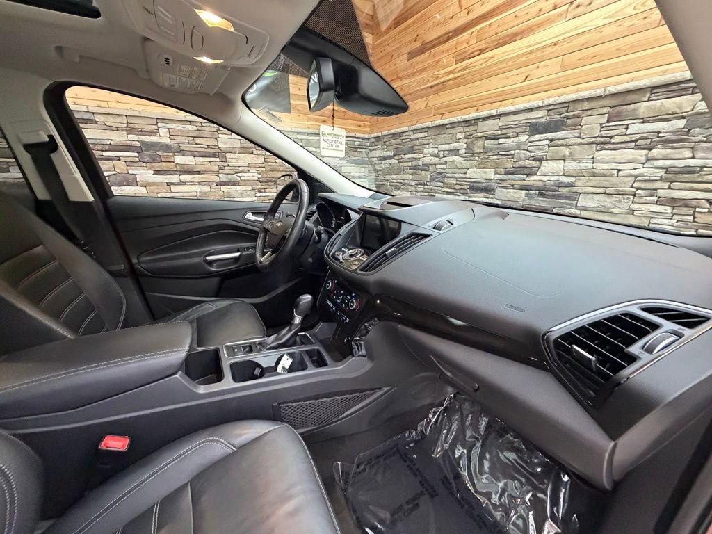 Used 2018 Ford Escape Titanium w/ Ford Safe & Smart Package AWD/4WD image 13
