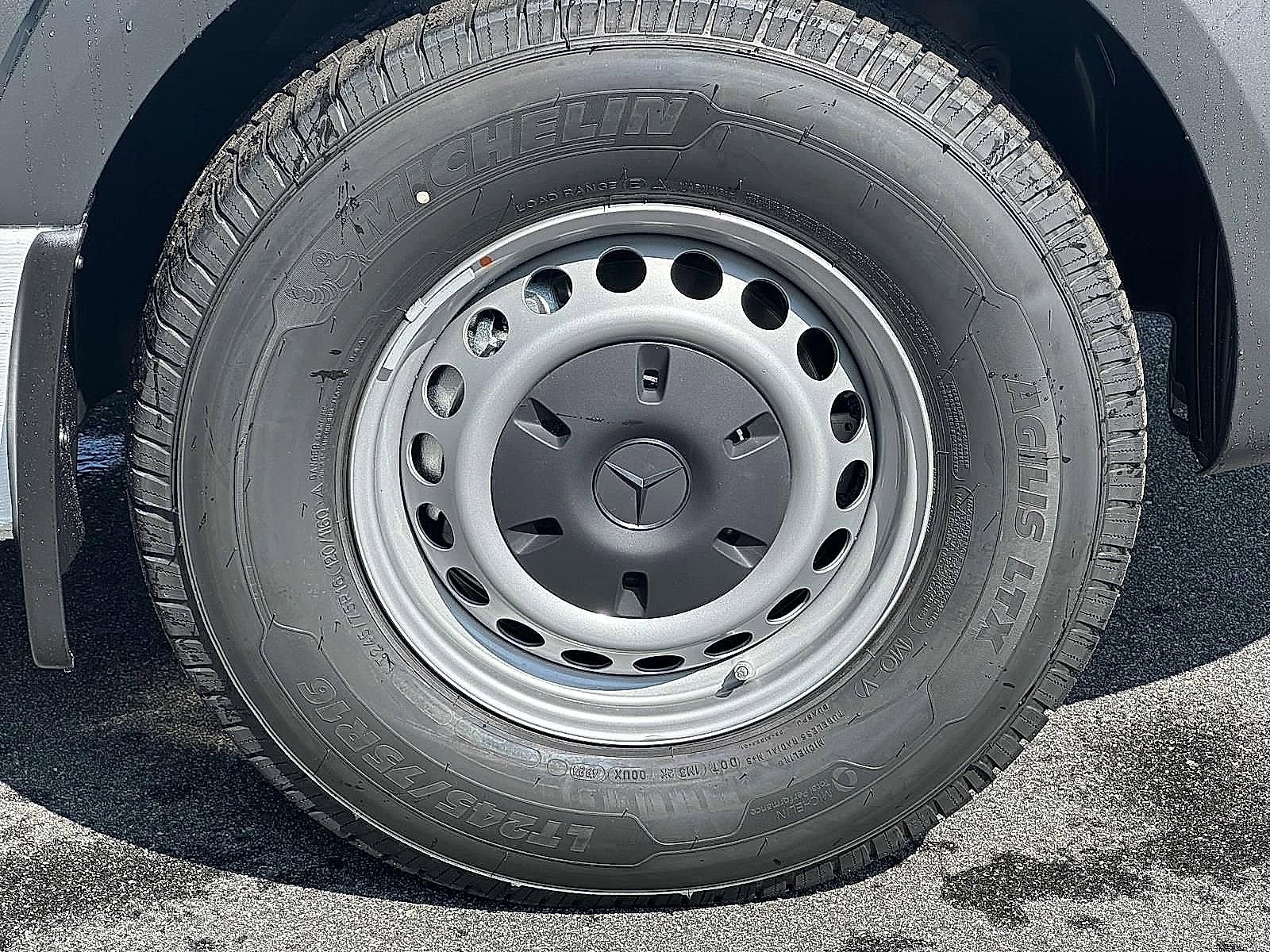 New 2025 Mercedes-Benz Sprinter 2500 image 5