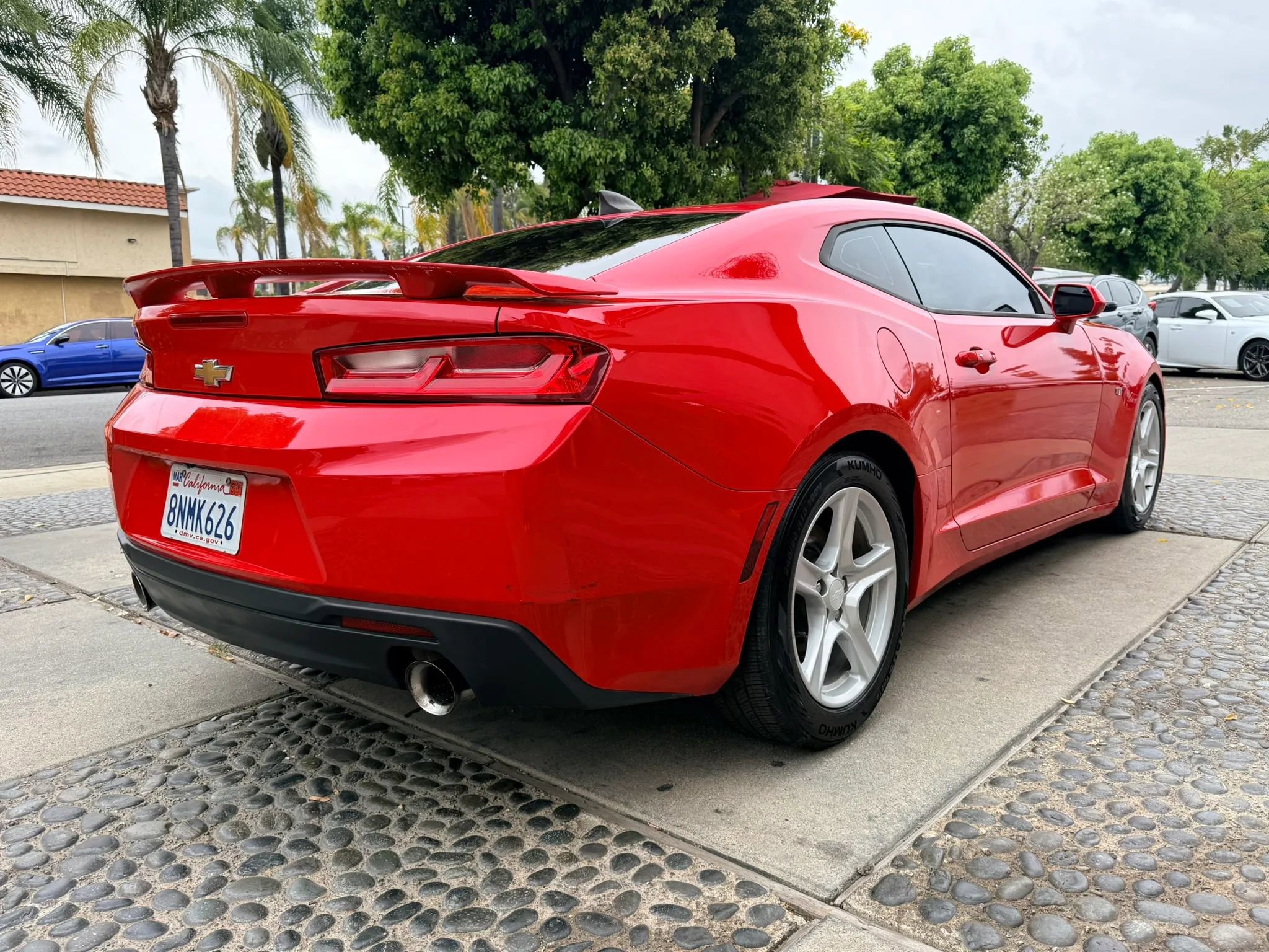 Used 2018 Chevrolet Camaro LT RWD image 5