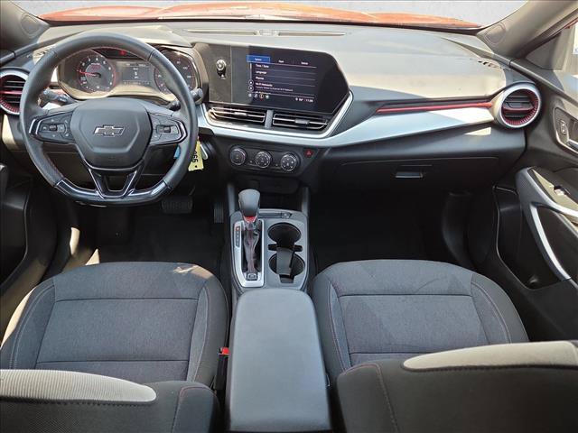 Used 2024 Chevrolet Trax RS w/ Driver Confidence Package FWD image 17