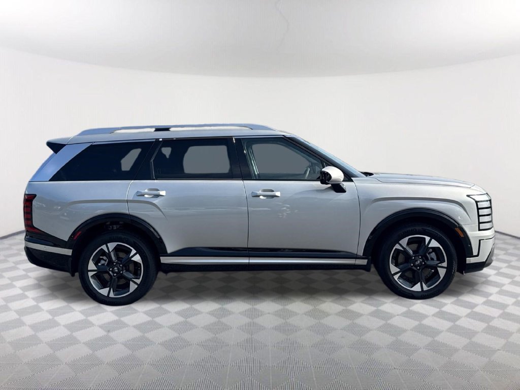 Used 2026 Hyundai Palisade Limited FWD image 4