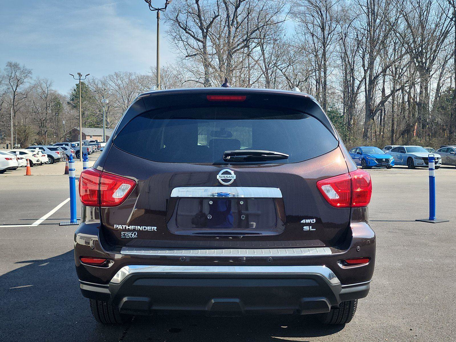 Used 2020 Nissan Pathfinder SL image 4