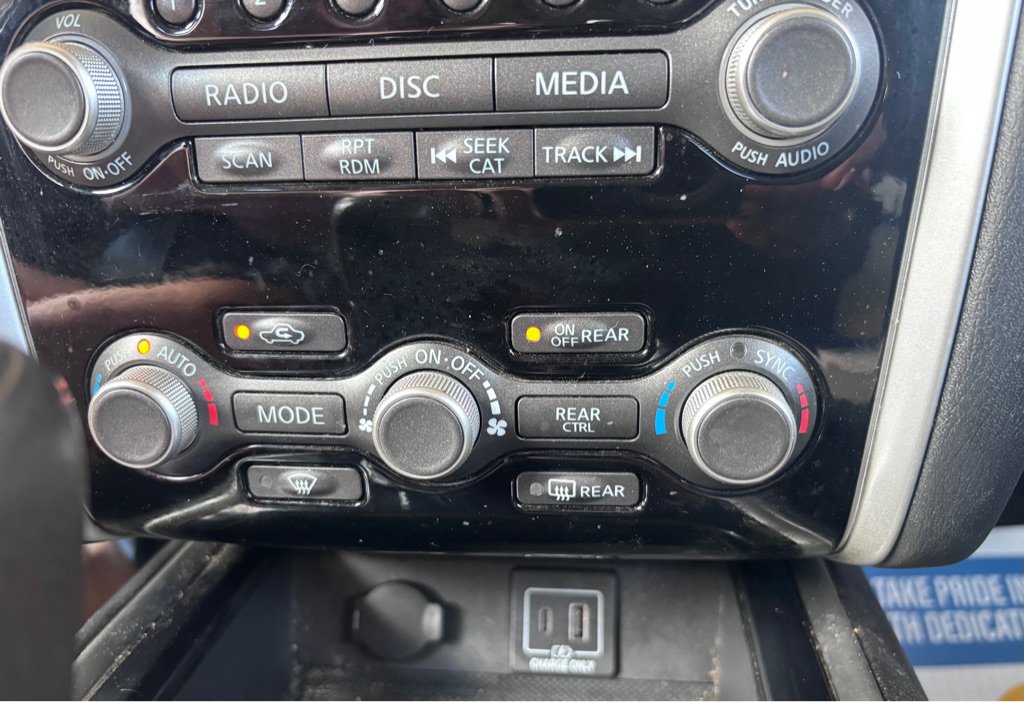 Used 2019 Nissan Pathfinder S AWD/4WD image 9