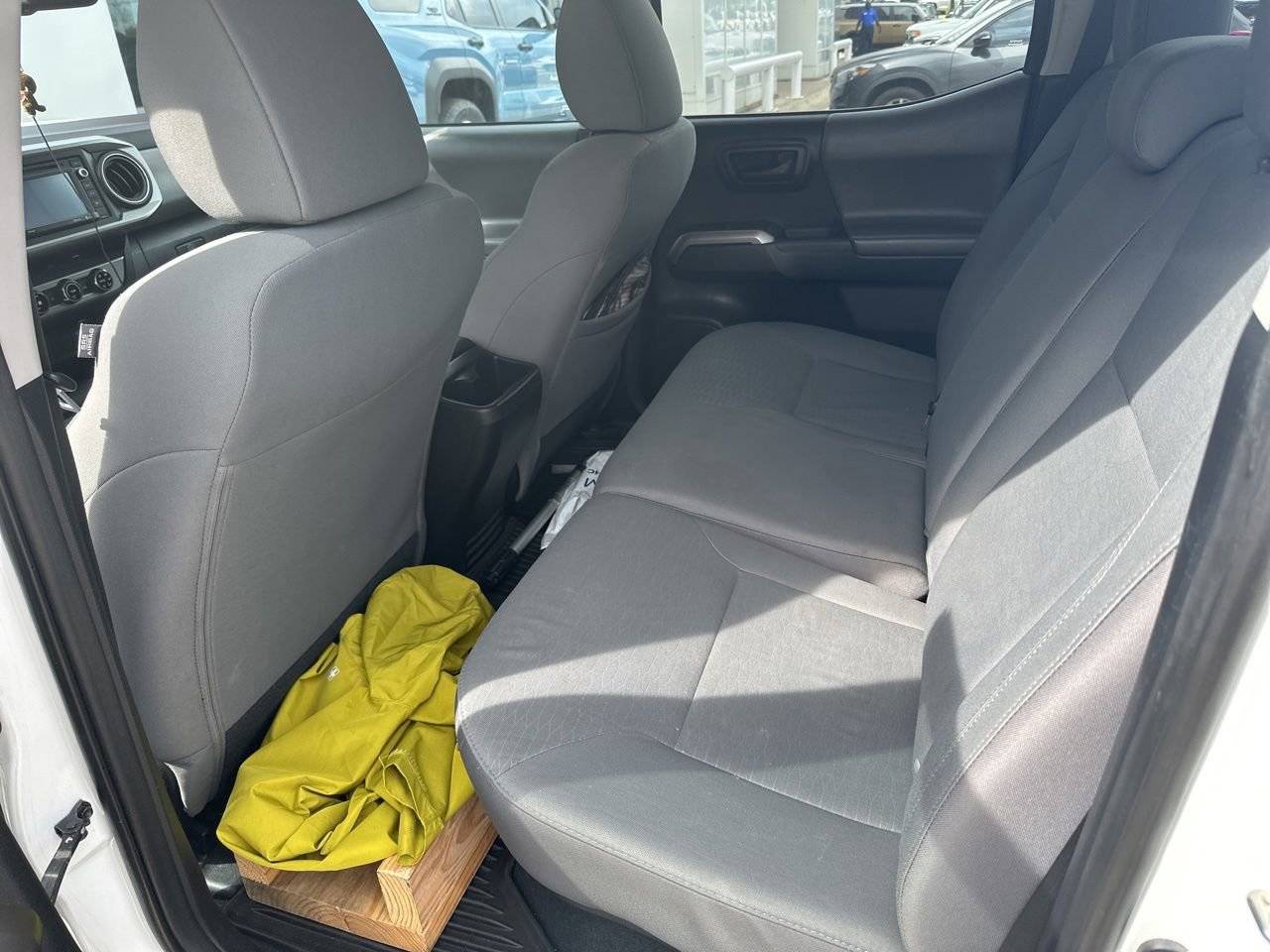 Used 2016 Toyota Tacoma SR5 RWD image 9