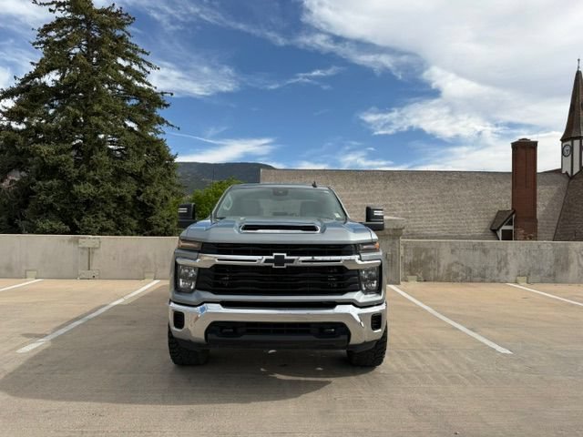 Used 2024 Chevrolet Silverado 2500 LT AWD/4WD image 5