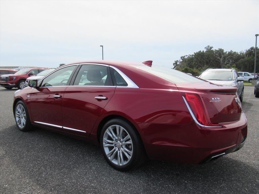 Used 2019 Cadillac XTS Luxury image 4
