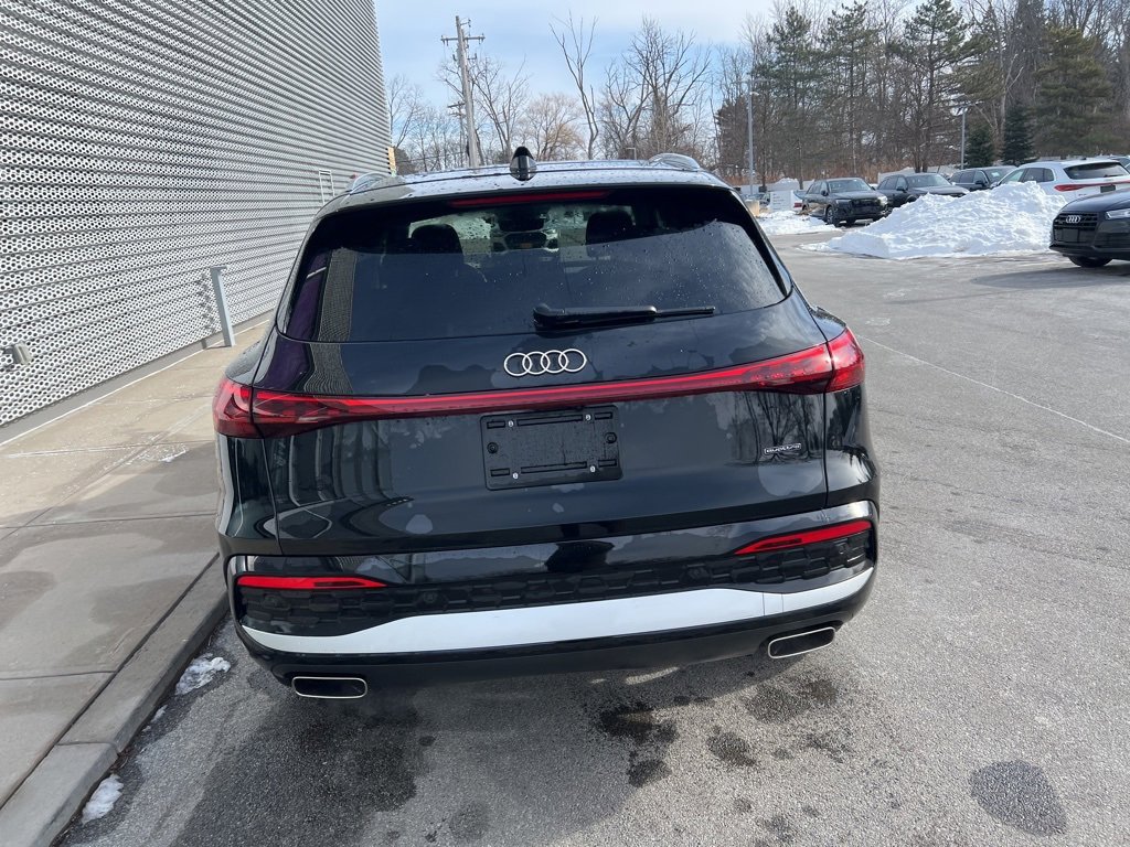 Certified 2025 Audi Q5 Premium image 28