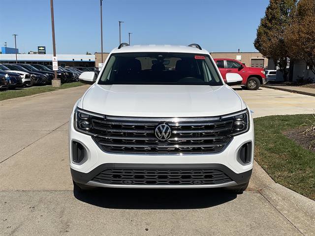 New 2026 Volkswagen Atlas SE image 2