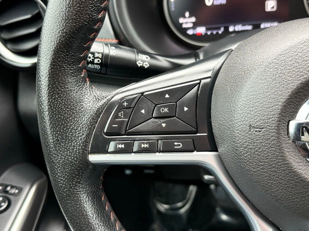 Used 2018 Nissan Kicks SR image 32