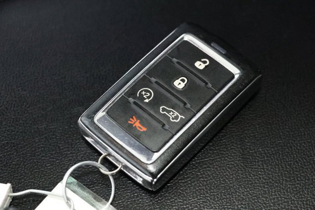 Used 2023 Jeep Grand Cherokee L Limited w/ Luxury Tech Group II AWD/4WD image 43