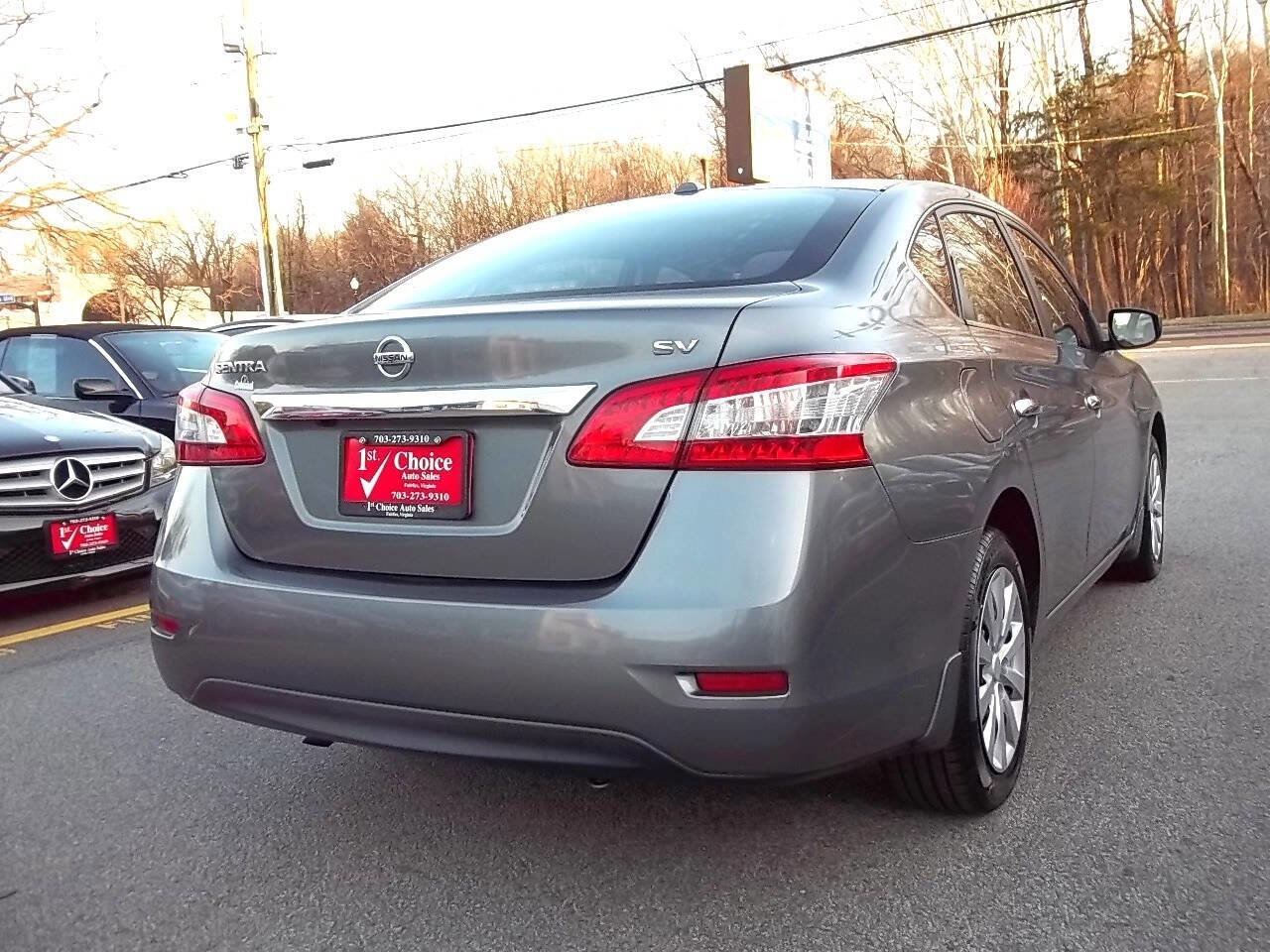 Used 2015 Nissan Sentra SV FWD image 2