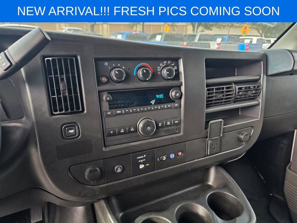 Used 2024 Chevrolet Express 2500 w/ Driver Convenience Package image 10