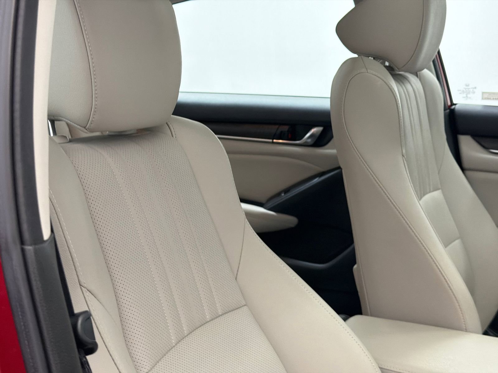 Used 2022 Honda Accord EX-L image 9