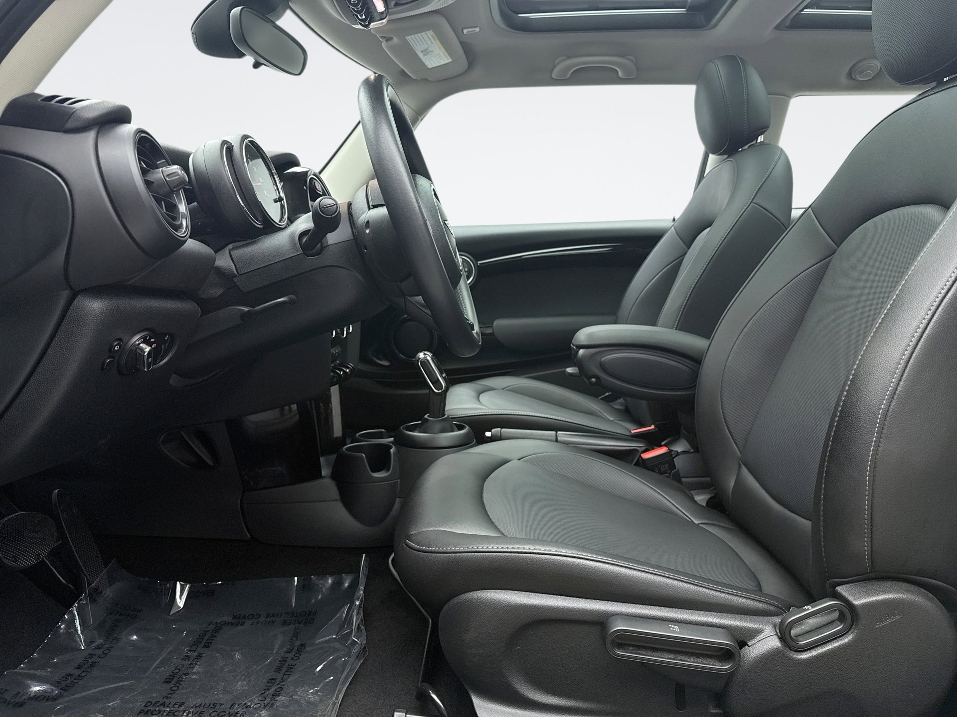 Used 2020 MINI Cooper 2-Door Hardtop image 11