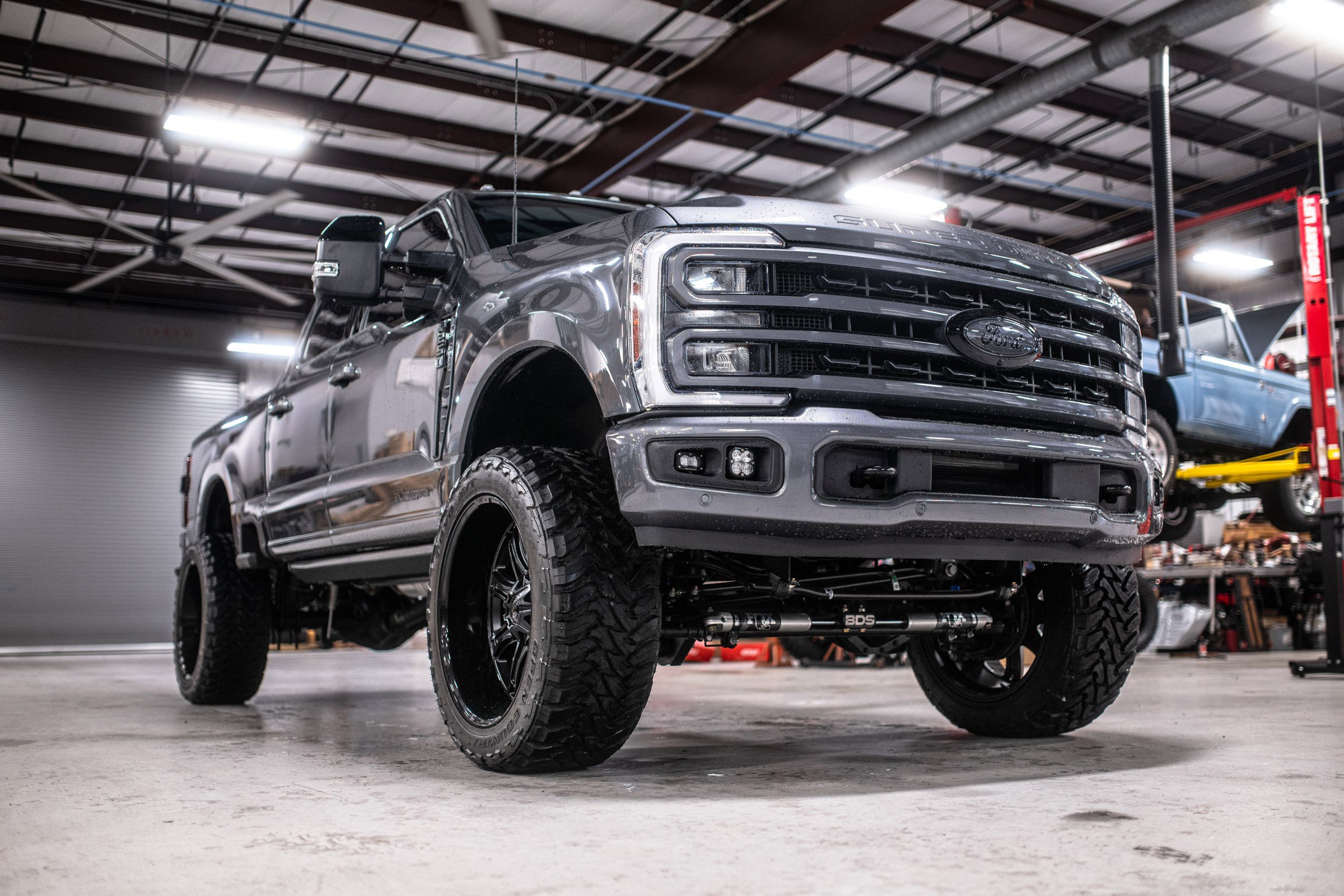 New 2025 Ford F250 Lariat w/ Lariat Ultimate Package