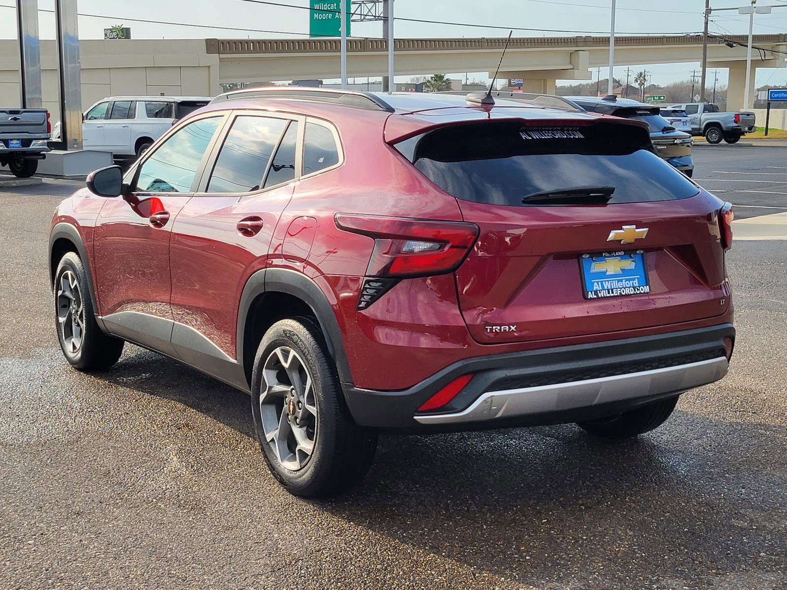 Used 2025 Chevrolet Trax LT w/ LT Convenience Package image 3