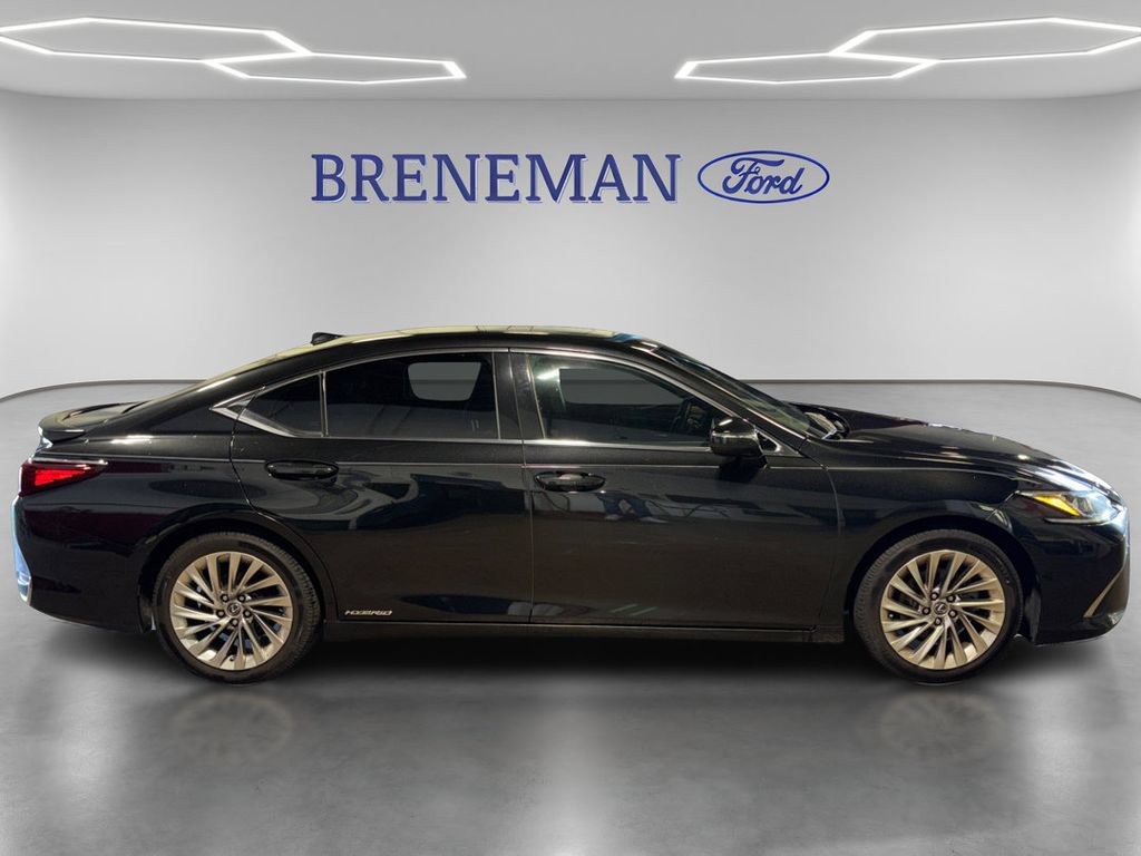 Used 2020 Lexus ES 300h w/ Luxury Package FWD image 5
