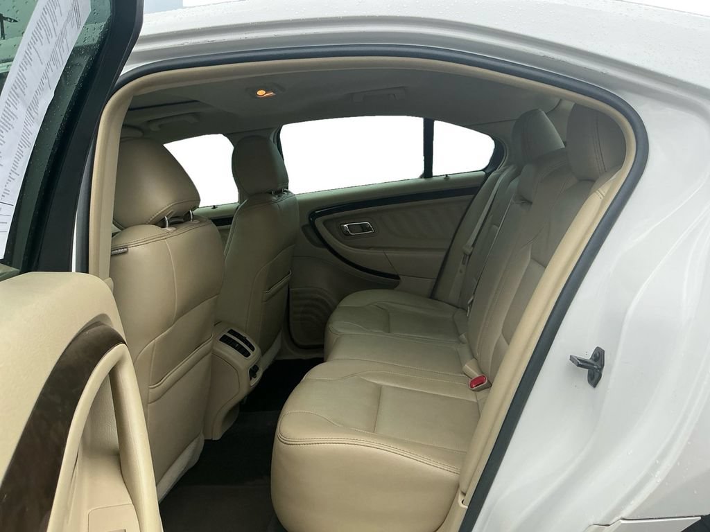 Used 2013 Ford Taurus Limited FWD image 21