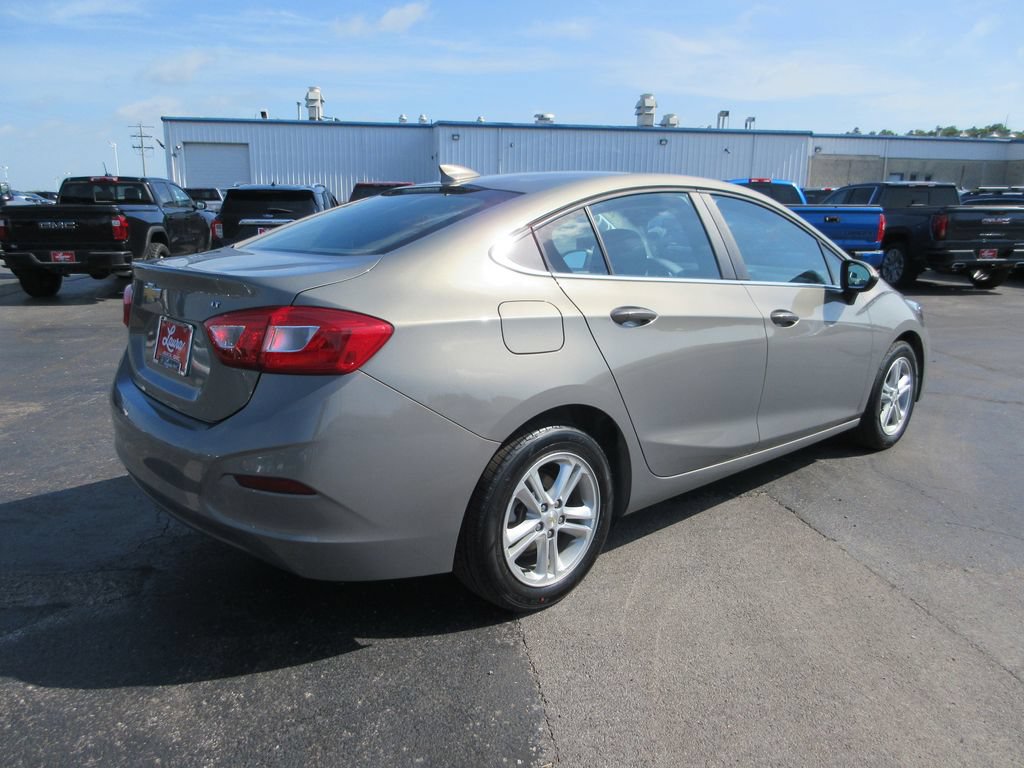 Certified 2017 Chevrolet Cruze LT w/ Convenience Package FWD image 6