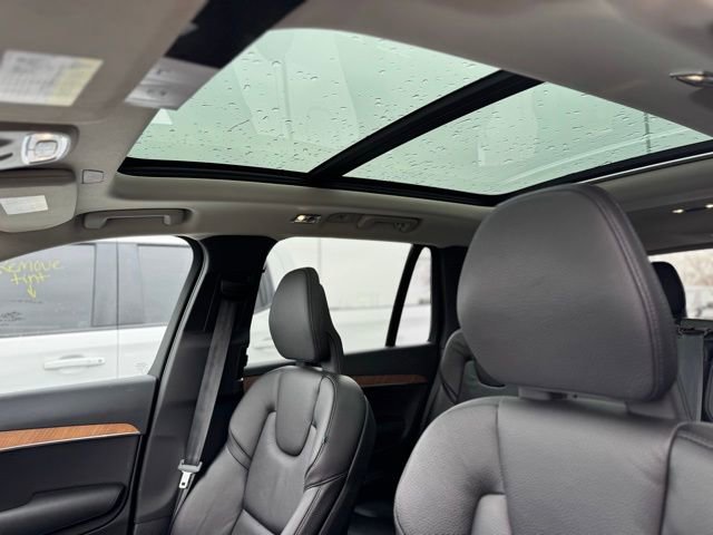 Used 2021 Volvo XC90 T6 Momentum image 11