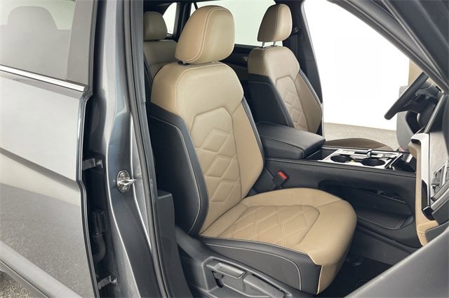 Used 2024 Volkswagen Atlas Cross Sport SE image 45