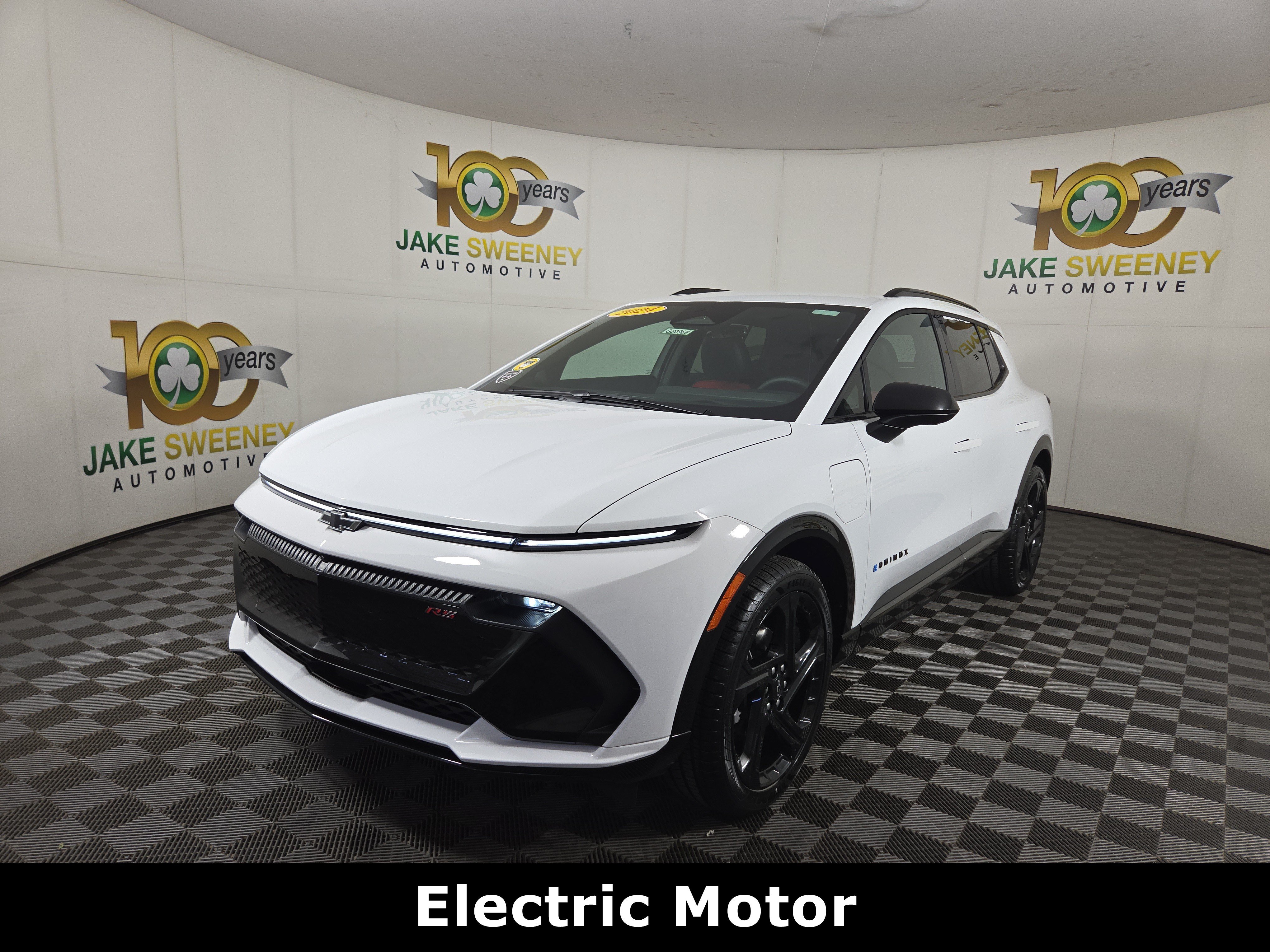 Used 2024 Chevrolet Equinox EV RS FWD image 3