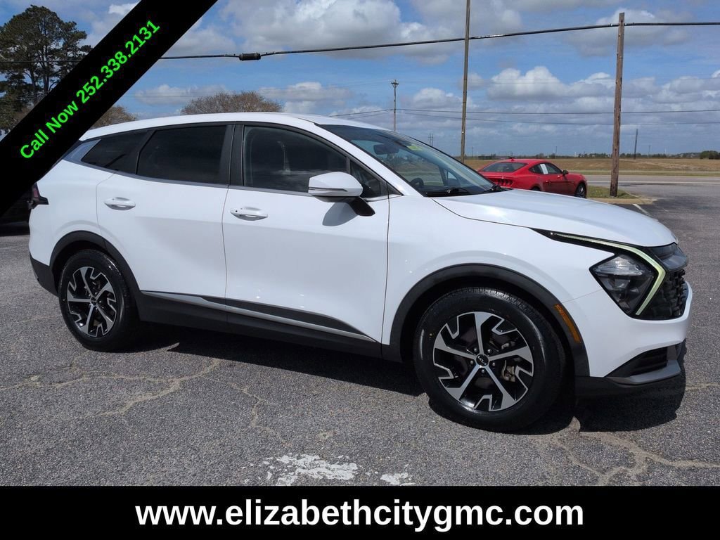Used 2023 Kia Sportage EX FWD image 3