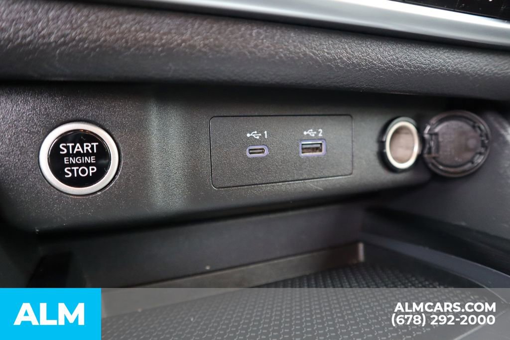 Used 2023 Nissan Rogue SV image 32