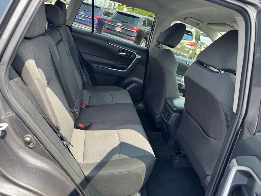 Used 2024 Toyota RAV4 XLE AWD/4WD image 22