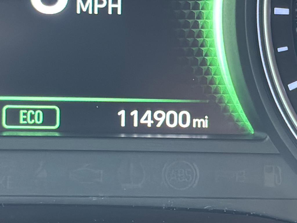 Used 2020 Genesis G70 2.0T w/ Prestige Package image 30